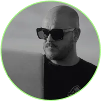 Luis Osorio, diseñador gráfico creador de exportlogo.com